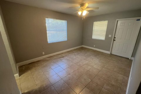 House in Boynton Beach, Florida 3 bedrooms, 69.12 sq.m. № 2146139 - photo 7