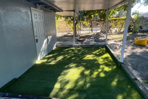 House in Boynton Beach, Florida 3 bedrooms, 69.12 sq.m. № 2146139 - photo 15