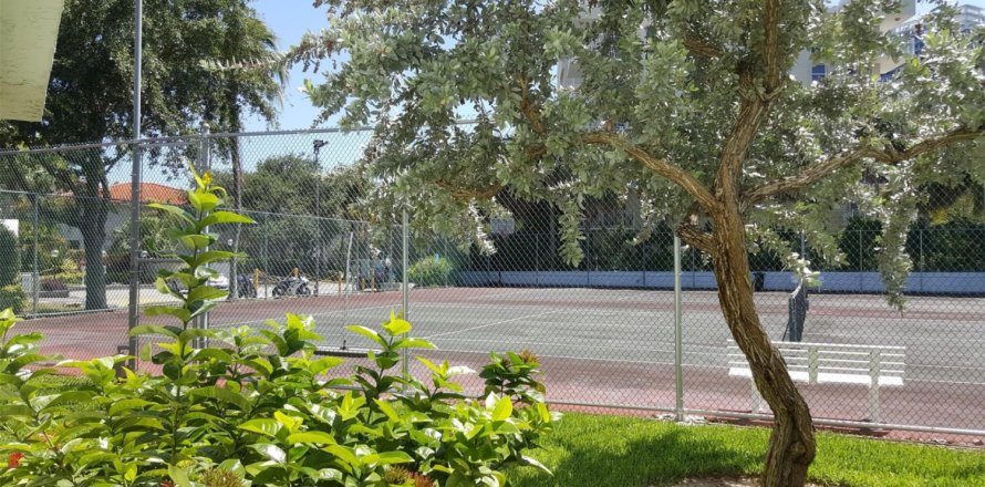 Condo à North Miami Beach, Floride, 2 chambres № 1100080