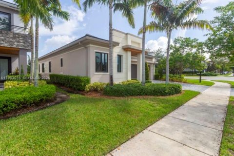 Villa ou maison à vendre à Parkland, Floride: 4 chambres, 220.92 m2 № 2085357 - photo 3