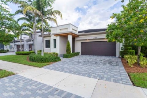 Villa ou maison à vendre à Parkland, Floride: 4 chambres, 220.92 m2 № 2085357 - photo 2
