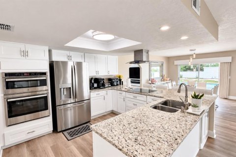 House in Orlando, Florida 4 bedrooms, 253.53 sq.m. № 2393476 - photo 16