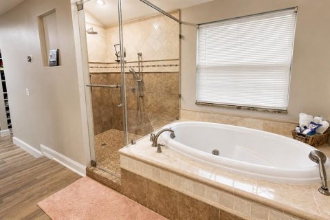 House in Orlando, Florida 4 bedrooms, 253.53 sq.m. № 2393476 - photo 28