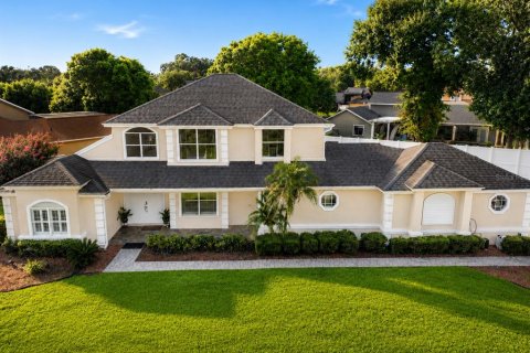 House in Orlando, Florida 4 bedrooms, 253.53 sq.m. № 2393476 - photo 3