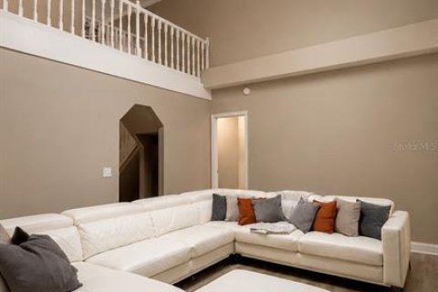 House in Orlando, Florida 4 bedrooms, 253.53 sq.m. № 2393476 - photo 13