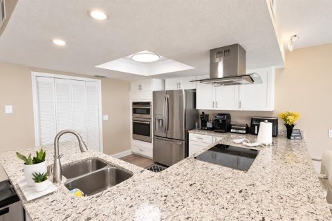 House in Orlando, Florida 4 bedrooms, 253.53 sq.m. № 2393476 - photo 18