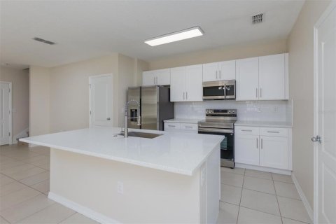 Touwnhouse à vendre à Kissimmee, Floride: 3 chambres, 173.73 m2 № 2419135 - photo 10