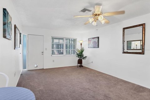 Condominio en venta en Bradenton, Florida, 2 dormitorios, 66.89 m2 № 1652383 - foto 8