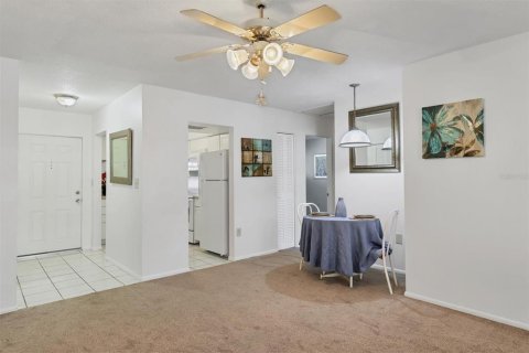 Condominio en venta en Bradenton, Florida, 2 dormitorios, 66.89 m2 № 1652383 - foto 11