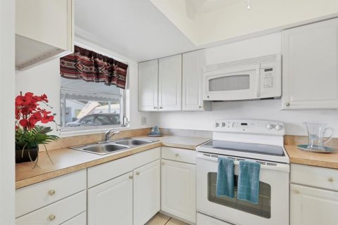 Condominio en venta en Bradenton, Florida, 2 dormitorios, 66.89 m2 № 1652383 - foto 14