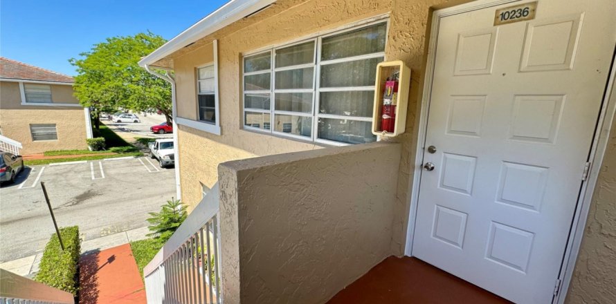 Condo à Coral Springs, Floride, 2 chambres № 1100162