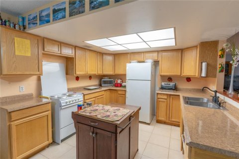 Villa ou maison à vendre à Deltona, Floride: 2 chambres, 115.2 m2 № 2272971 - photo 3