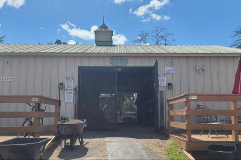 House in Lake Worth, Florida 3 bedrooms, 207.36 sq.m. № 2030642 - photo 6