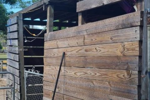 House in Lake Worth, Florida 3 bedrooms, 207.36 sq.m. № 2030642 - photo 7