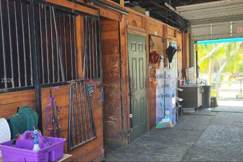 House in Lake Worth, Florida 3 bedrooms, 207.36 sq.m. № 2030642 - photo 5