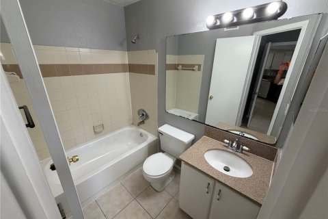 Condominio en alquiler en Orlando, Florida, 2 dormitorios, 80.27 m2 № 2092984 - foto 11