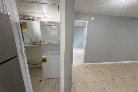 Condominio en alquiler en Orlando, Florida, 2 dormitorios, 80.27 m2 № 2092984 - foto 2