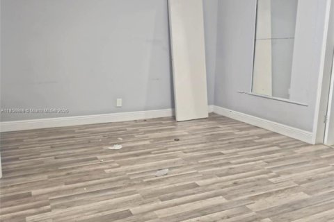 Apartamento en alquiler en Fort Lauderdale, Florida, 2 dormitorios № 1888008 - foto 5