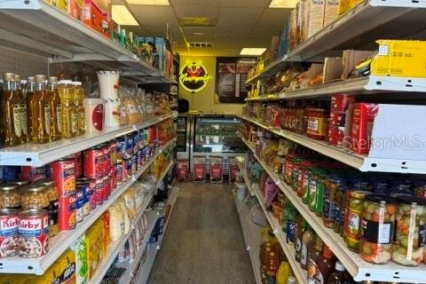 Immobilier commercial à vendre à Tampa, Floride: 704.2 m2 № 2393580 - photo 6