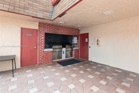 Condo in Margate, Florida, 1 bedroom  № 1730748 - photo 27