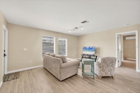 House in Englewood, Florida 2 bedrooms, 144.37 sq.m. № 1559546 - photo 4