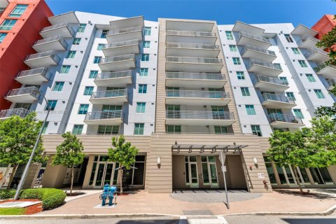 Купить кондоминиум в Дорал, Флорида 3 спальни, 140.65м2, № 1745776 - фото 1