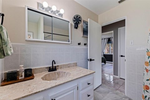 House in Kenneth City, Florida 2 bedrooms, 100.33 sq.m. № 2396345 - photo 20