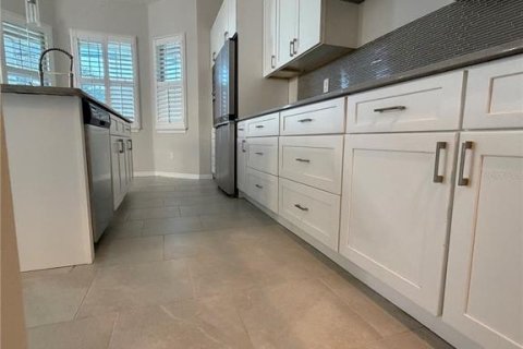 Casa en venta en Orlando, Florida, 5 dormitorios, 266.63 m2 № 2388290 - foto 7