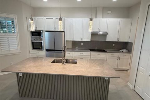Casa en venta en Orlando, Florida, 5 dormitorios, 266.63 m2 № 2388290 - foto 10