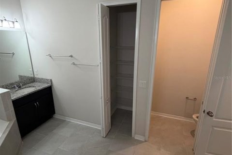 Casa en venta en Orlando, Florida, 5 dormitorios, 266.63 m2 № 2388290 - foto 12