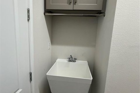 Casa en venta en Orlando, Florida, 5 dormitorios, 266.63 m2 № 2388290 - foto 17