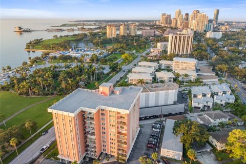 Condominio en alquiler en Saint Petersburg, Florida, 2 dormitorios, 117.06 m2 № 1917281 - foto 25