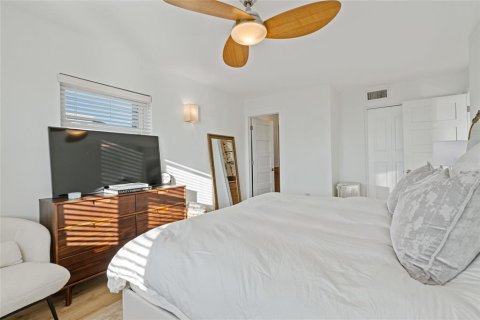 Condominio en alquiler en Saint Petersburg, Florida, 2 dormitorios, 117.06 m2 № 1917281 - foto 12