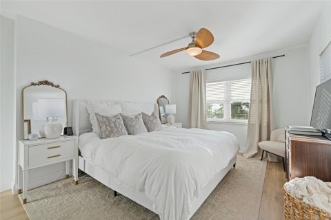 Condominio en alquiler en Saint Petersburg, Florida, 2 dormitorios, 117.06 m2 № 1917281 - foto 11