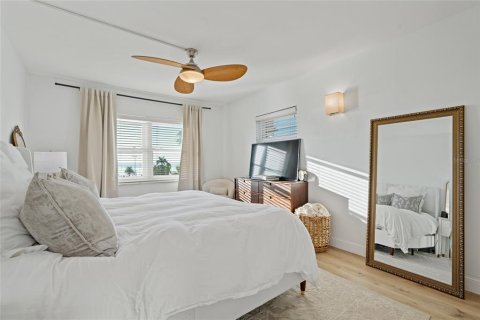Condominio en alquiler en Saint Petersburg, Florida, 2 dormitorios, 117.06 m2 № 1917281 - foto 10