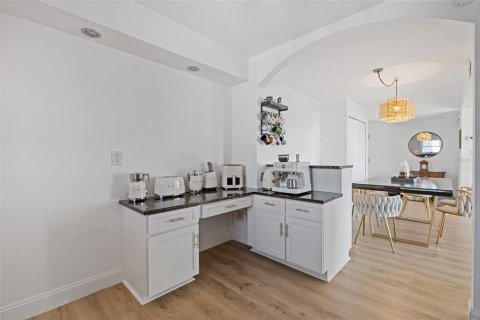 Condominio en alquiler en Saint Petersburg, Florida, 2 dormitorios, 117.06 m2 № 1917281 - foto 19