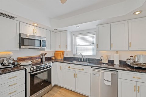 Condominio en alquiler en Saint Petersburg, Florida, 2 dormitorios, 117.06 m2 № 1917281 - foto 20