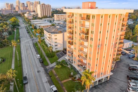 Condominio en alquiler en Saint Petersburg, Florida, 2 dormitorios, 117.06 m2 № 1917281 - foto 2