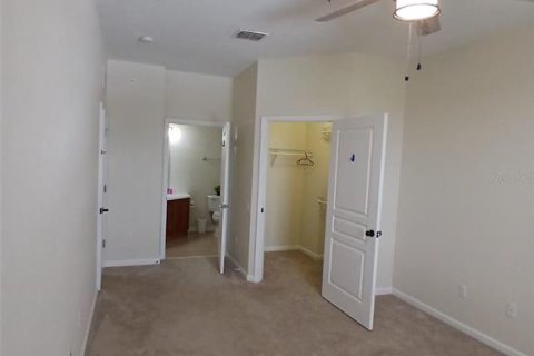 Apartamento en alquiler en Davenport, Florida, 3 dormitorios, 115.94 m2 № 1636331 - foto 13