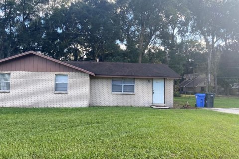 Apartment in Seffner, Florida 2 bedrooms, 85.75 sq.m. № 1904448 - photo 1