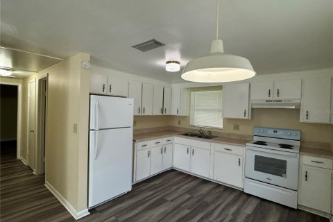 Apartment in Seffner, Florida 2 bedrooms, 85.75 sq.m. № 1904448 - photo 2