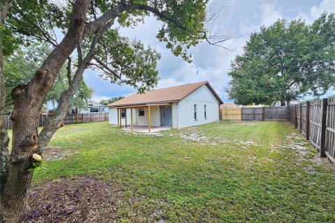 Casa en alquiler en Winter Haven, Florida, 2 dormitorios, 94.2 m2 № 1915245 - foto 3