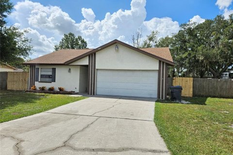 Casa en alquiler en Winter Haven, Florida, 2 dormitorios, 94.2 m2 № 1915245 - foto 2