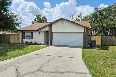 Casa en alquiler en Winter Haven, Florida, 2 dormitorios, 94.2 m2 № 1915245 - foto 1
