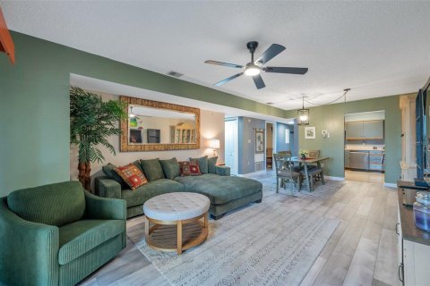 Condominio en alquiler en New Port Richey, Florida, 2 dormitorios, 91.04 m2 № 1546504 - foto 13