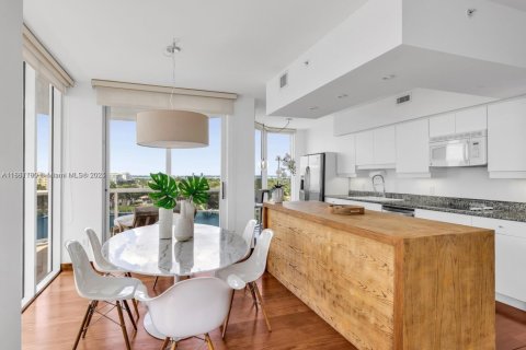 Copropriété à louer à Miami Beach, Floride: 2 chambres, 128.21 m2 № 1941666 - photo 4