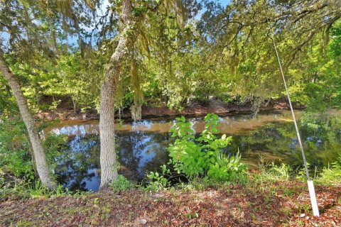 House in Astor, Florida 3 bedrooms, 96.62 sq.m. № 1837363 - photo 2