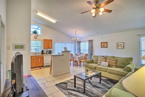 Casa en alquiler en Haines City, Florida, 3 dormitorios, 104.98 m2 № 1720404 - foto 4
