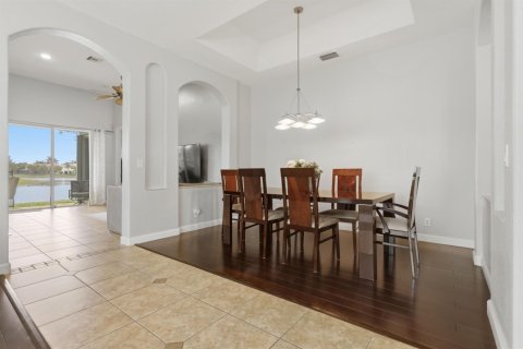 House in Parkland, Florida 4 bedrooms, 209.22 sq.m. № 2190086 - photo 4