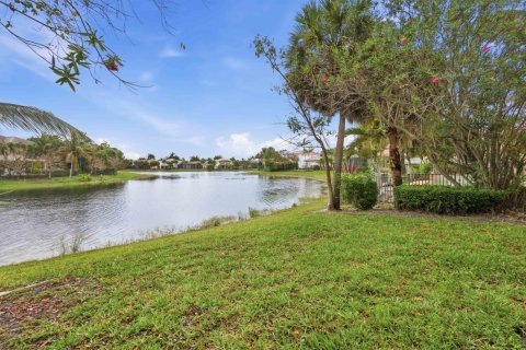 House in Parkland, Florida 4 bedrooms, 209.22 sq.m. № 2190086 - photo 24